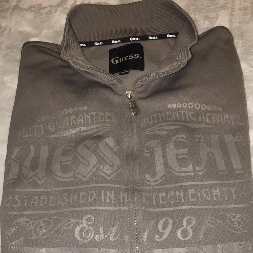 GUESS long sleeve full zip size XL